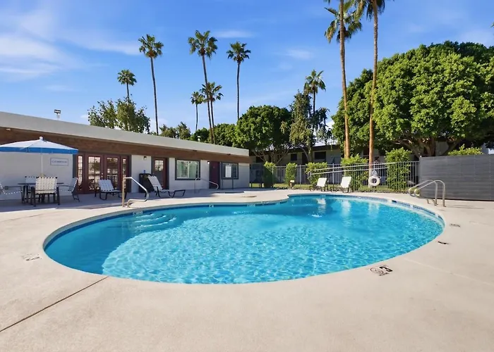 Explore From Modern Retreat Mesa
