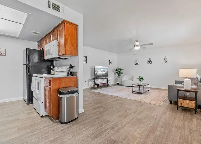Explore From Modern Retreat Apartment *